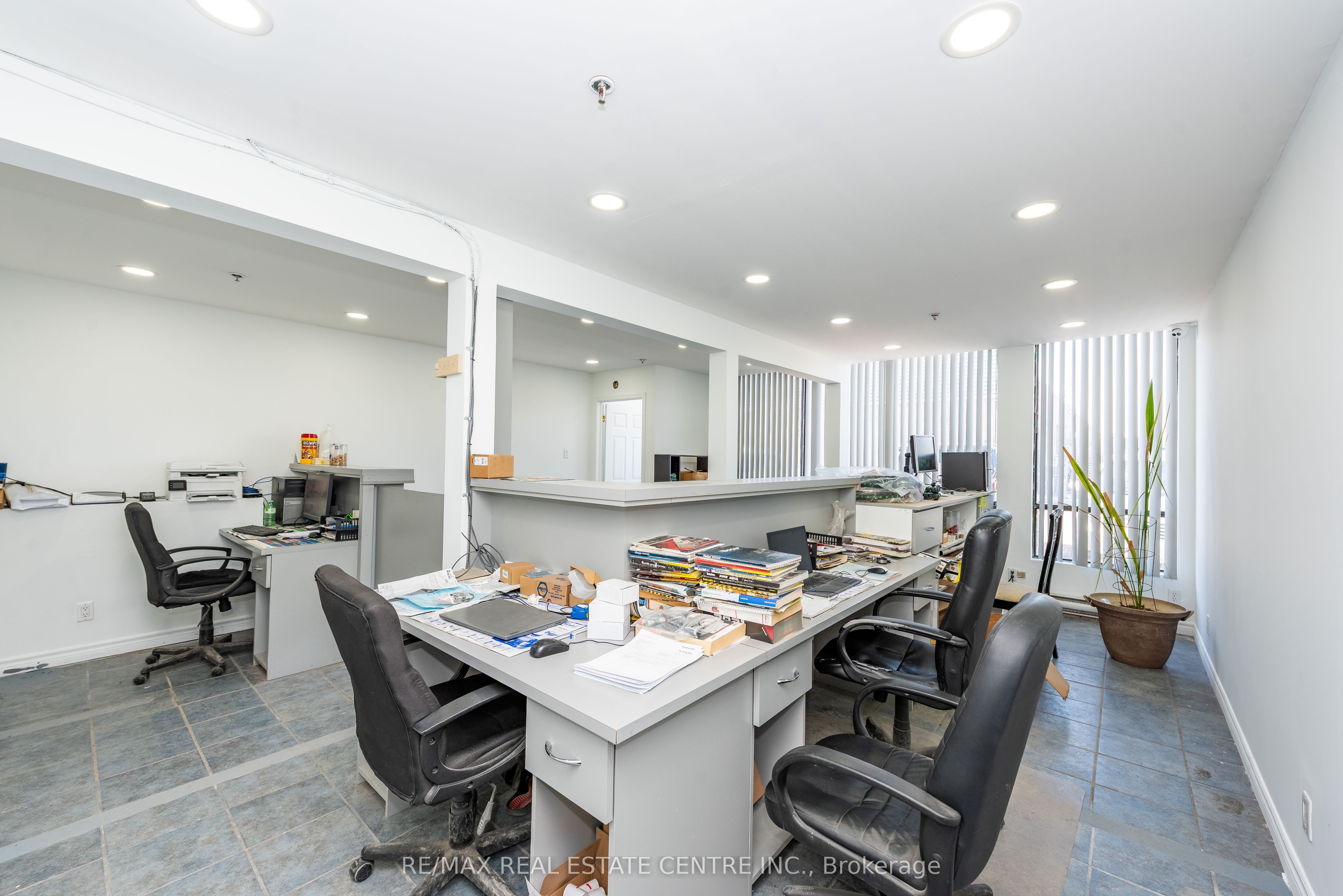 11-7171 Torbram Road, Mississauga, ON, L4T 3W4