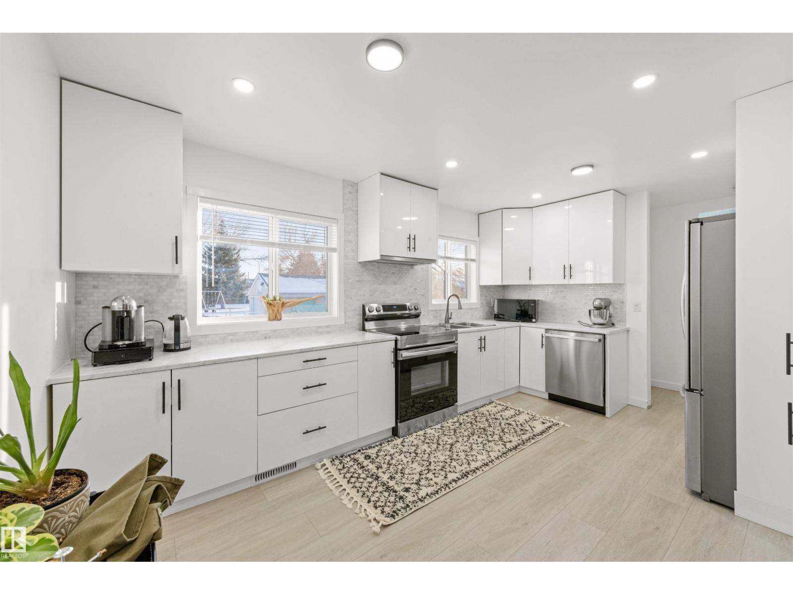 3429 120 Avenue NW, Edmonton, AB, T5W1K1