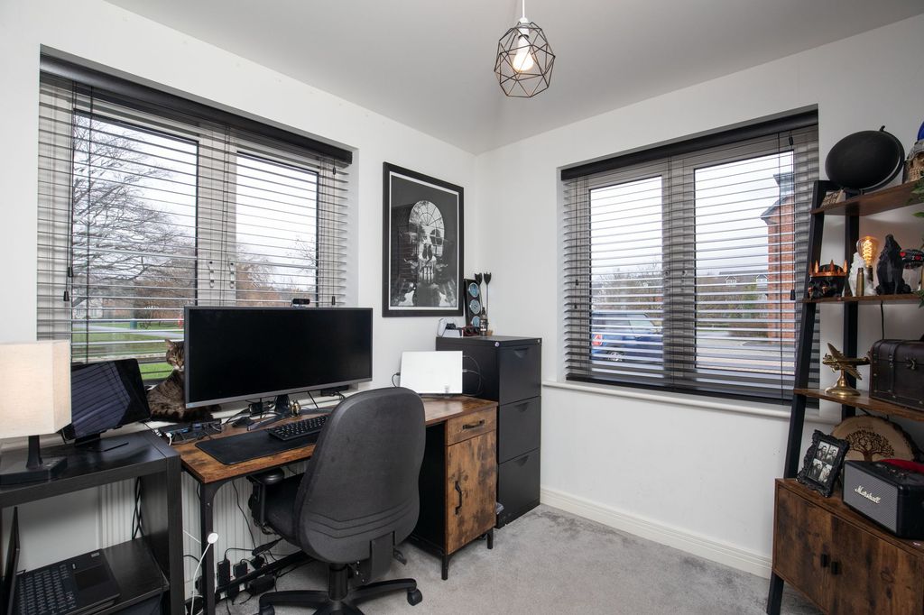 Additional image 11 of 5 bed detached house for saleFoil Close, Rogerstone, Newport NP10