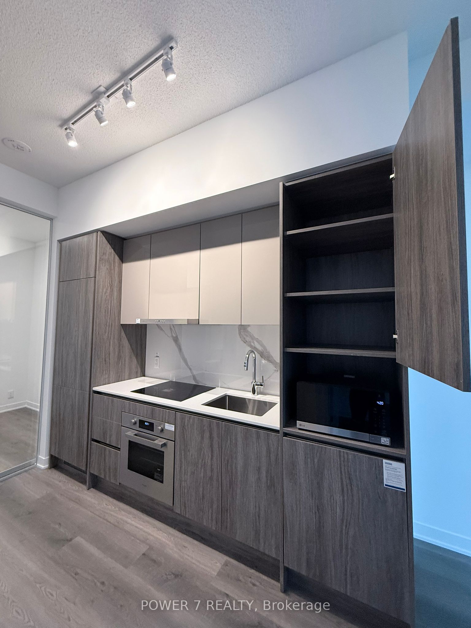 Additional image 3 of 2308-180 Front Street E, Toronto, ON, M5A 0K9