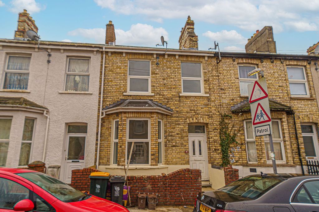 4 bed terraced house for saleFairoak Avenue, Newport NP19