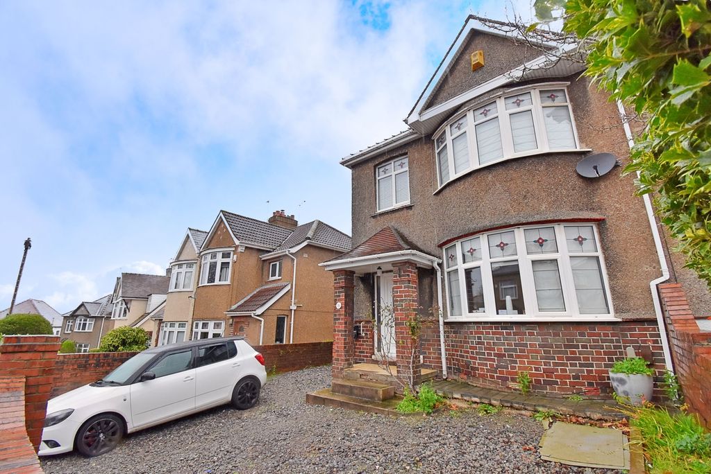 3 bed semi-detached house for saleCarlton Road, Newport NP19
