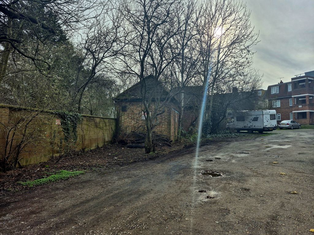 Land for saleLondon N10 photo 4