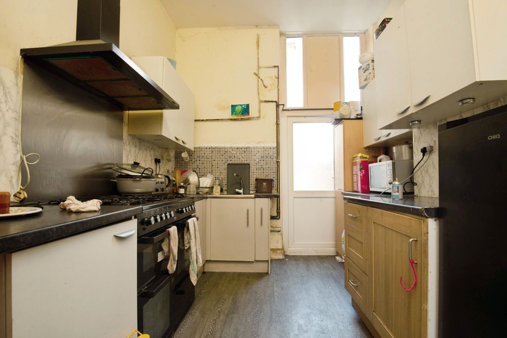 Additional image 4 of 5 bed terraced house for sale97 Donald Street, Cardiff CF24
