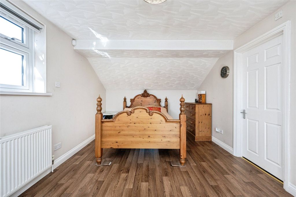 Additional image 19 of 8 bed detached house for saleGreen End Road, Bedford, Bedfordshire MK43