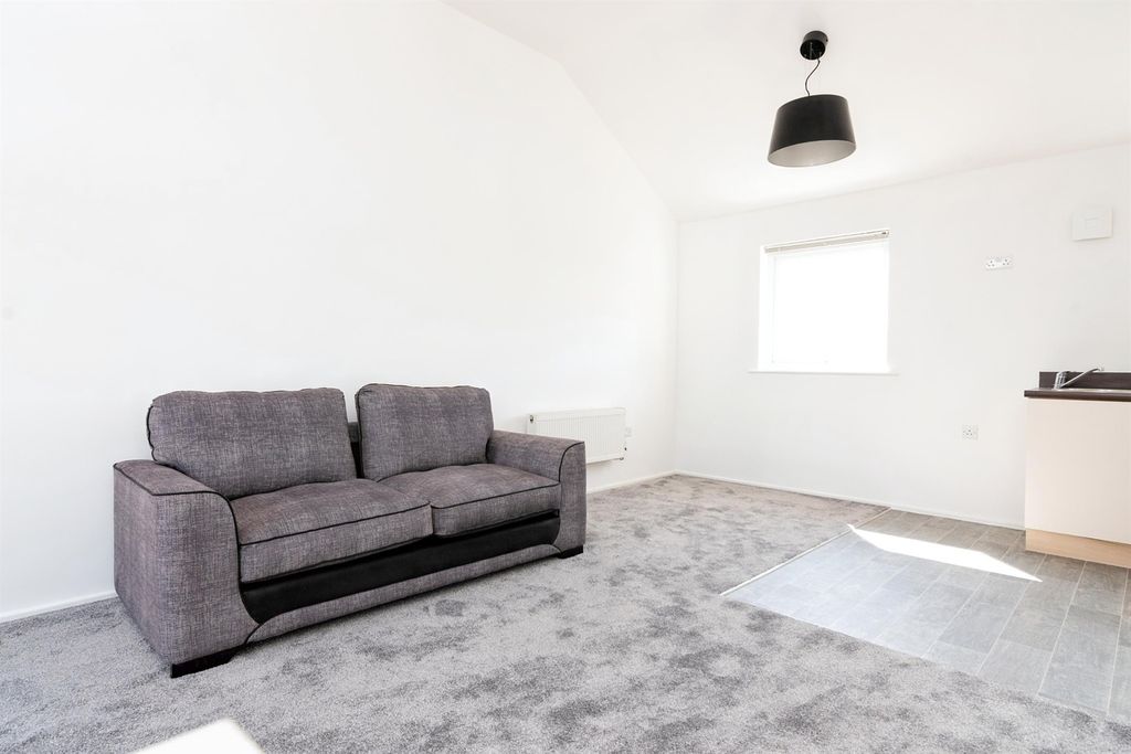 Additional image 4 of 2 bed flat for saleAriel Reach, Newport NP20