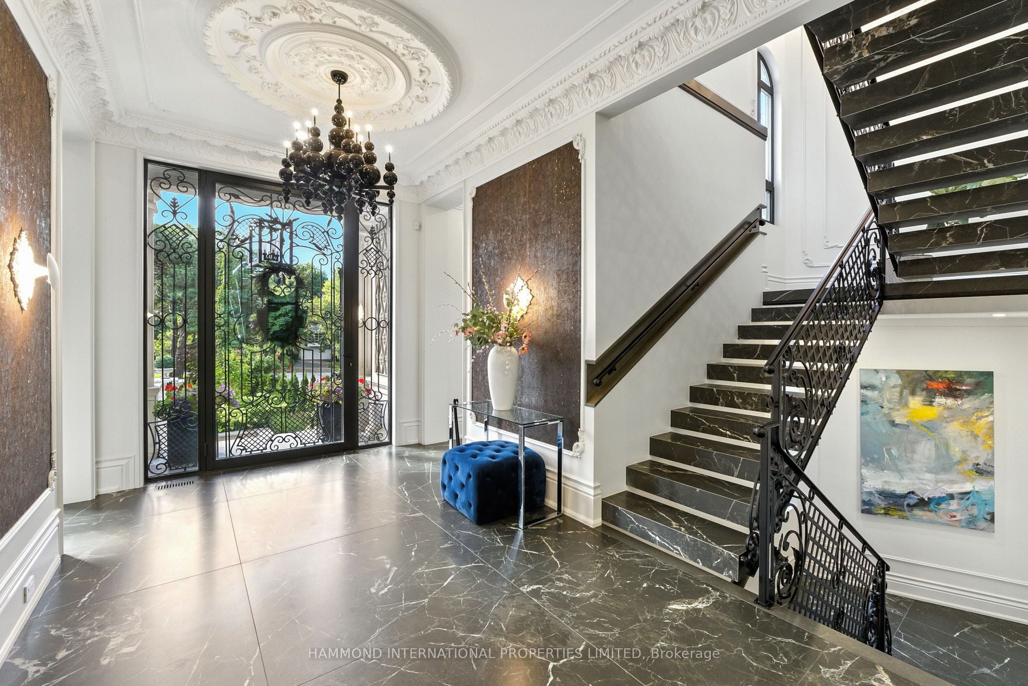 Additional image 3 of 10 Hillavon Drive, Toronto, ON, M9B 2P5