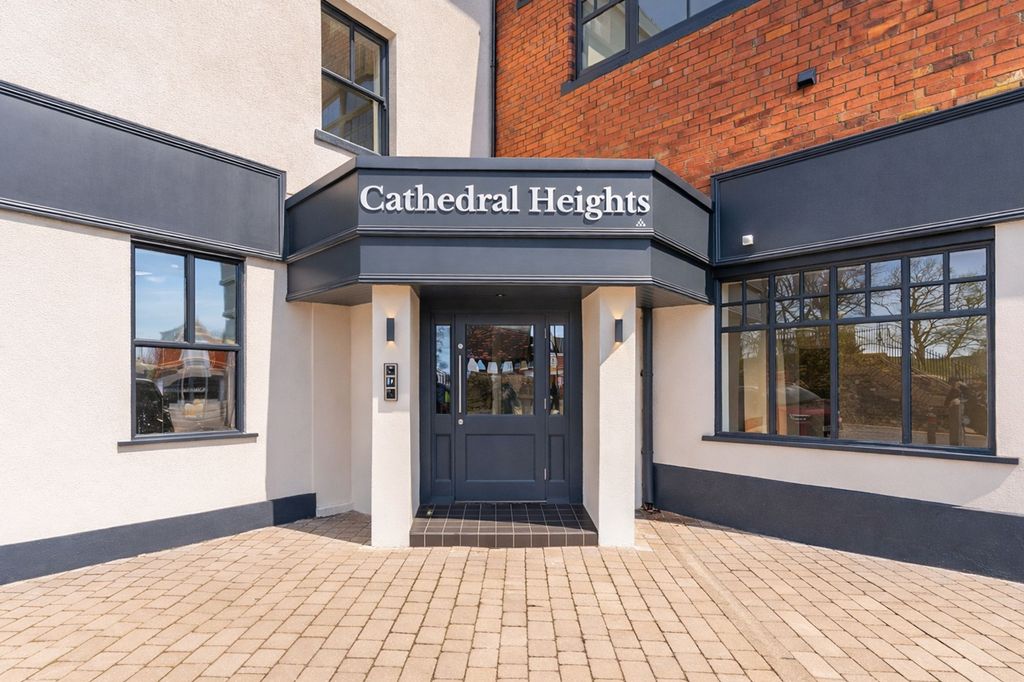 2 bed flat for saleStow Hill, Cathedral Heights NP20