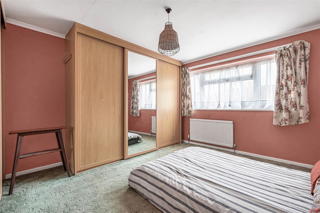 Additional image 12 of 3 bed semi-detached house for saleFairbairn Road, Cambridge CB4