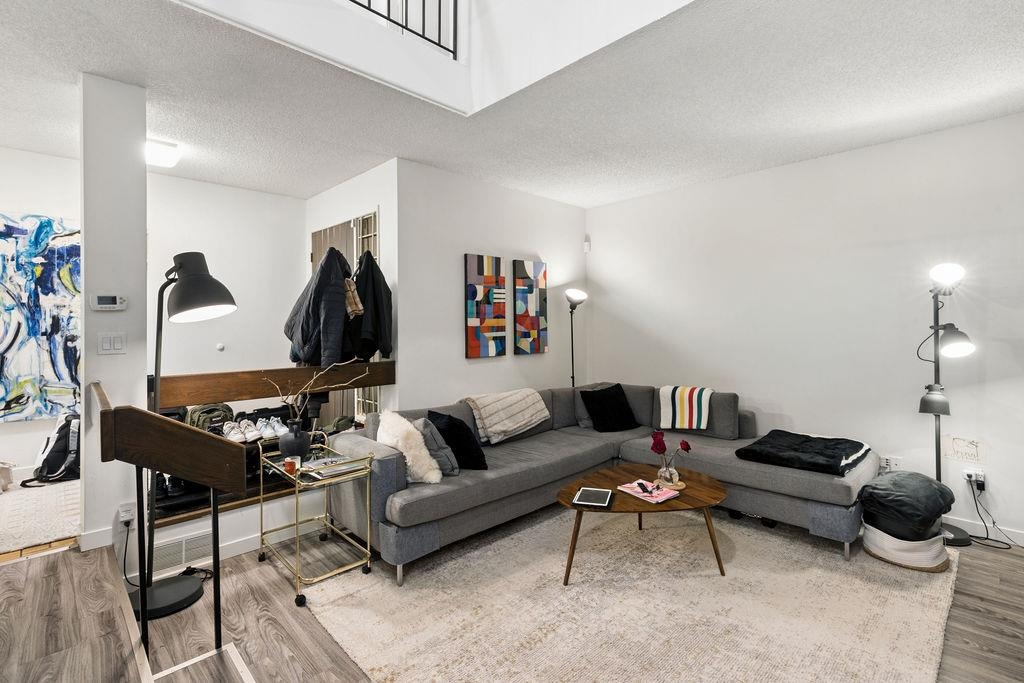 Additional image 2 of 4418 Yew Street, Vancouver, BC, V6L 3C8