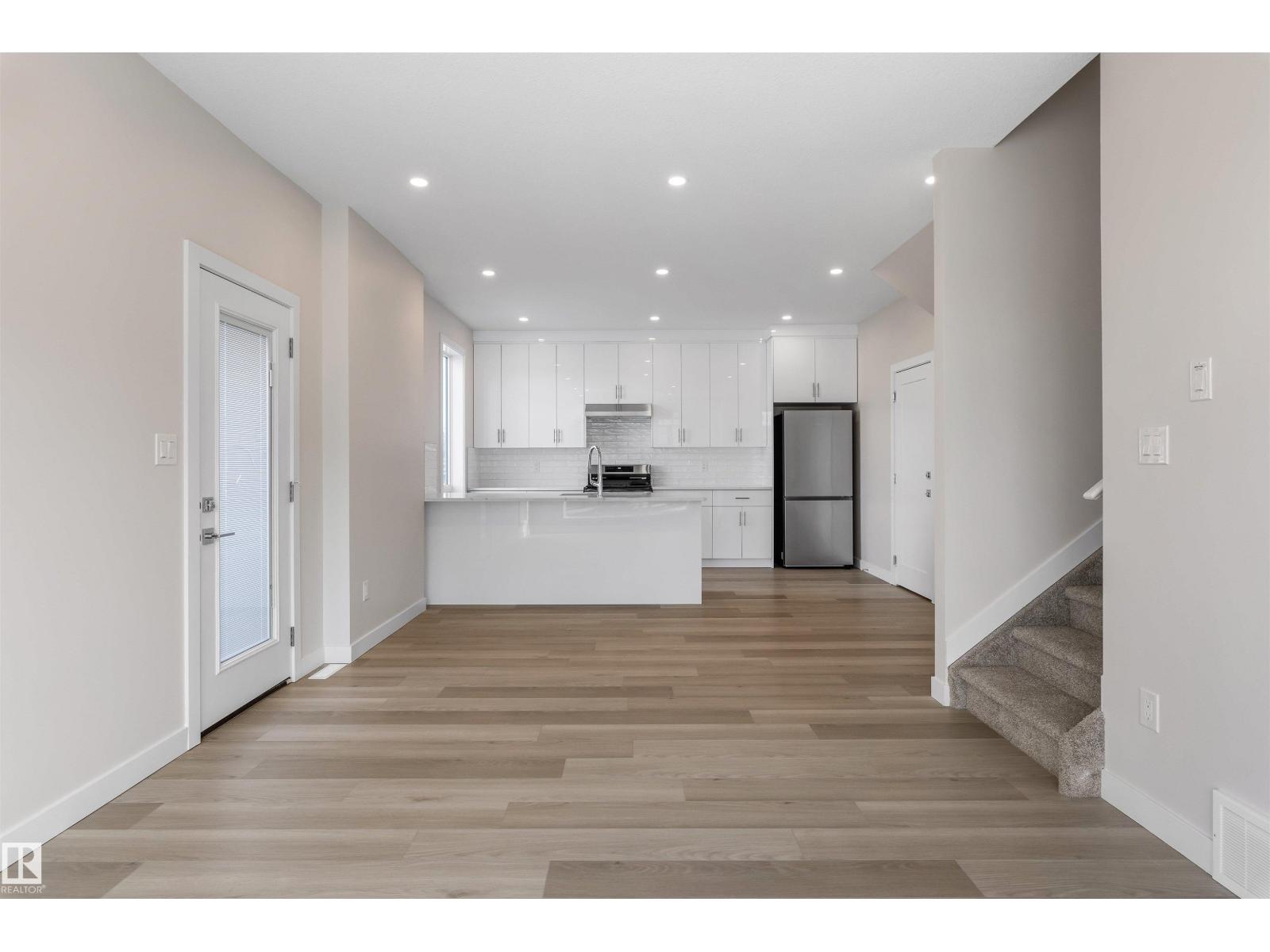 Additional image 5 of 10011 162 Street NW, Edmonton, AB, T5P3L5