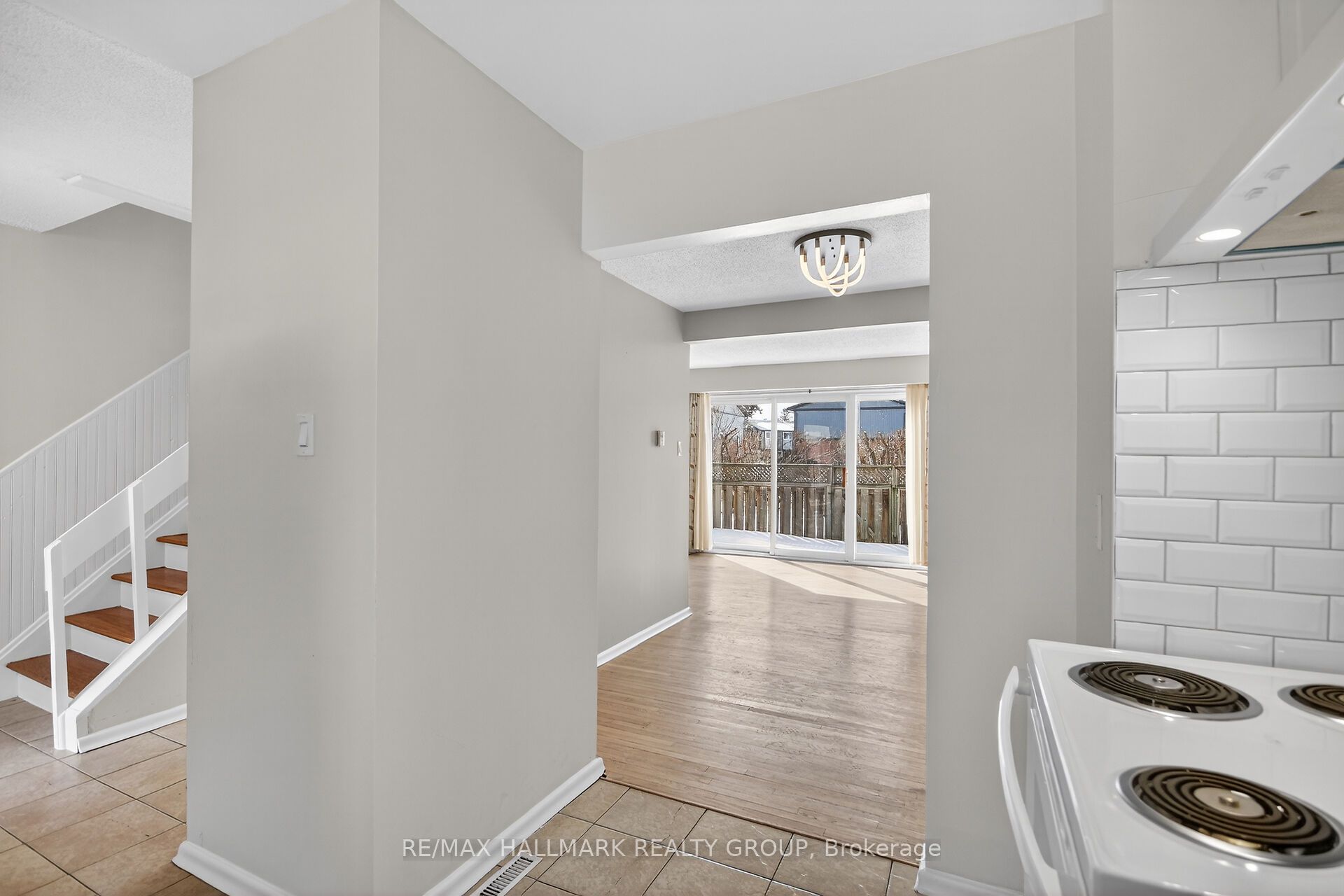 Additional image 6 of 427 Moodie Drive, Ottawa, ON, K2H 8A5
