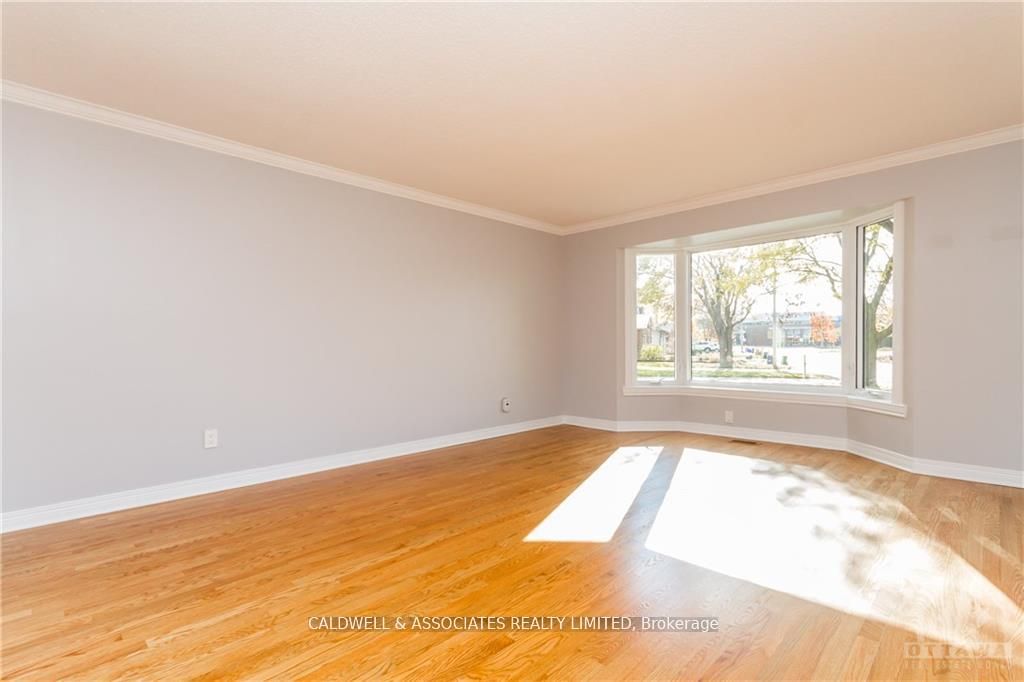 Additional image 5 of 13 Sai Crescent, Ottawa, ON, K1G 5N7