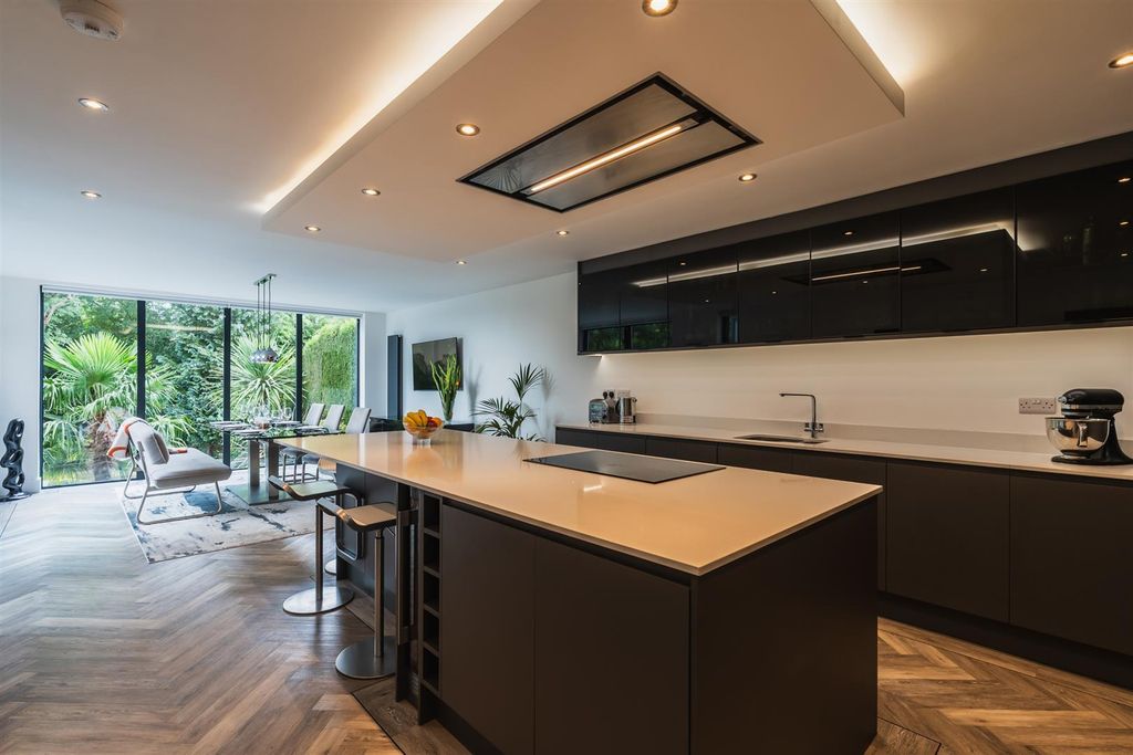 Additional image 9 of 6 bed detached house for saleCortworth Road, Sheffield S11