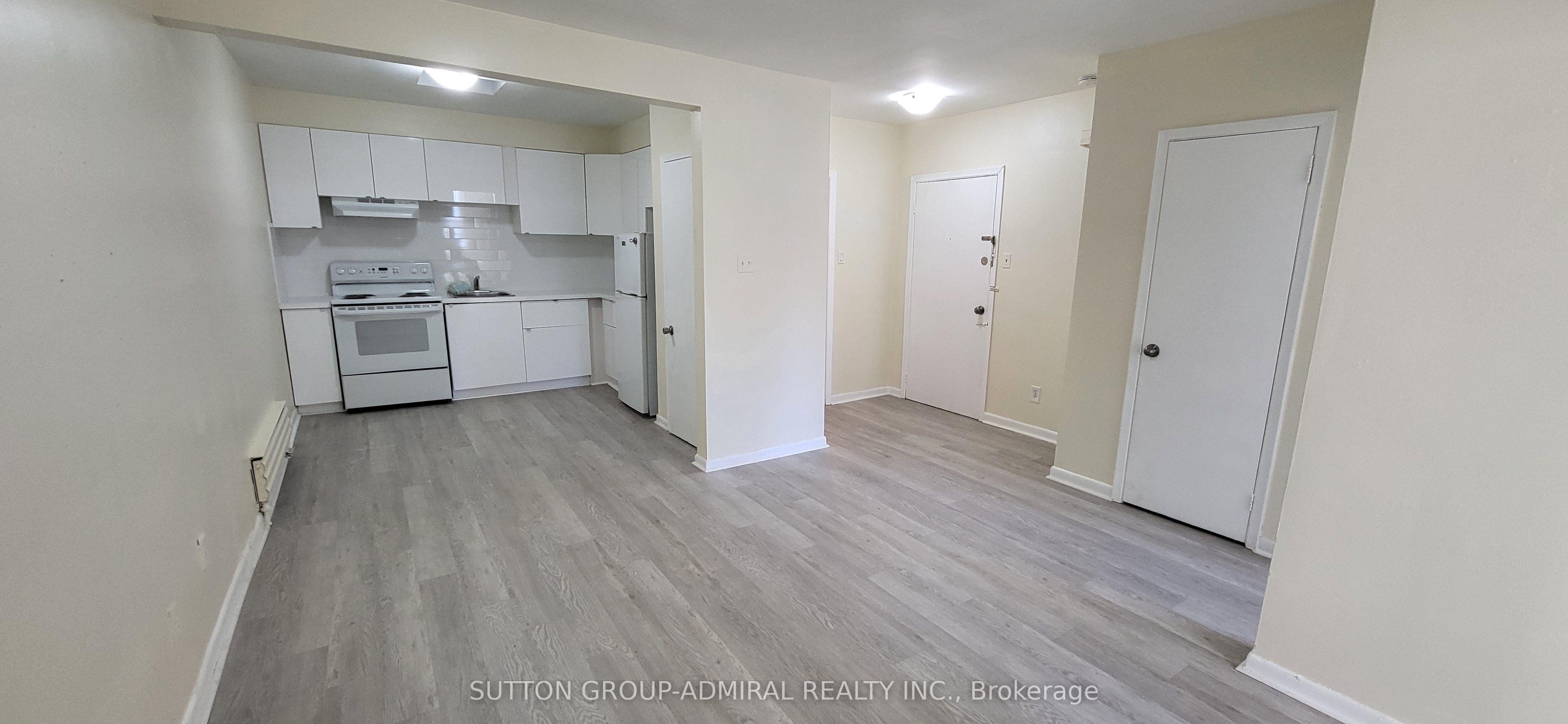 1-2839 Bathurst Street, Toronto, ON, M6B 3A4