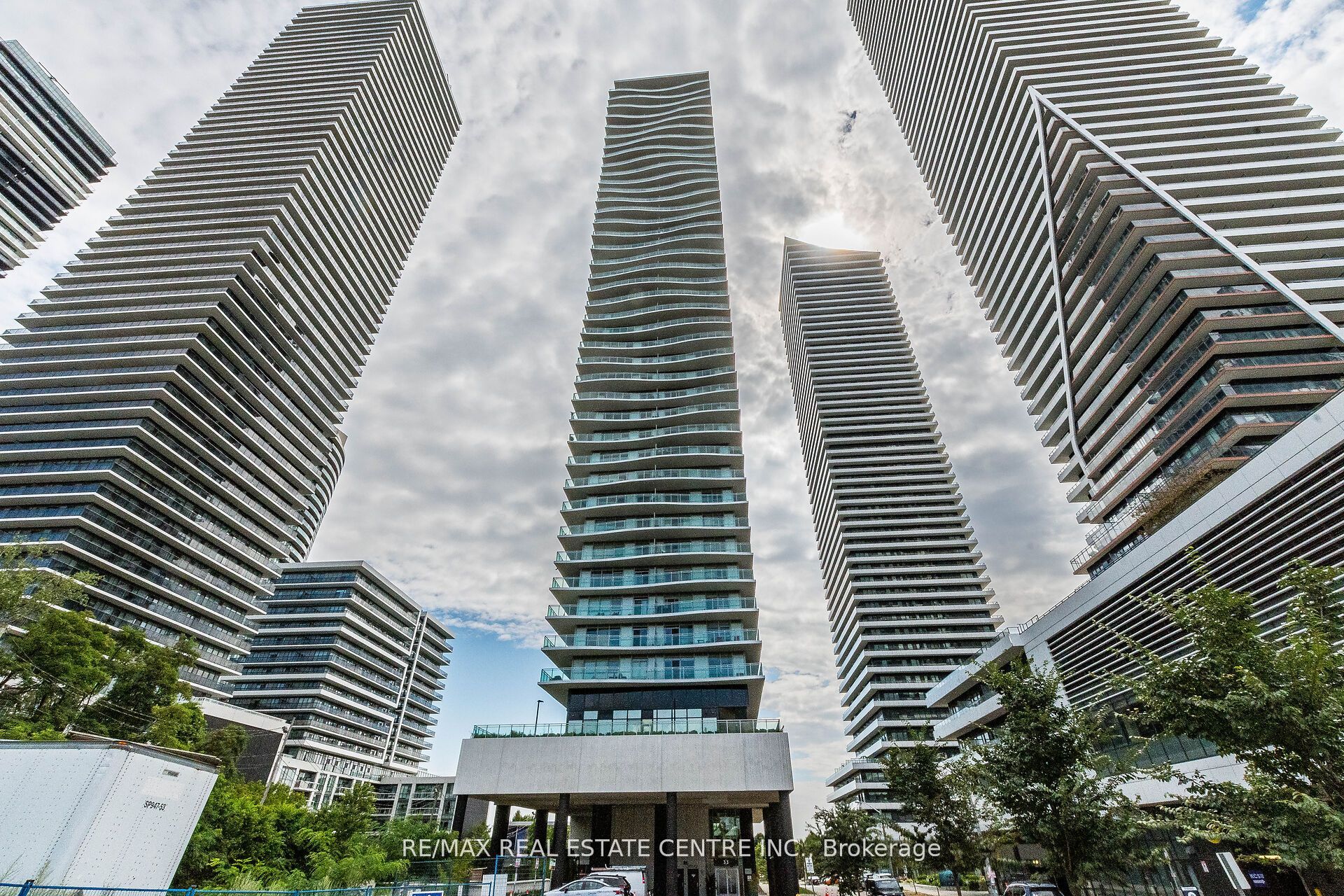 2611-33 Shore Breeze Drive, Toronto, ON, M8V 0G1