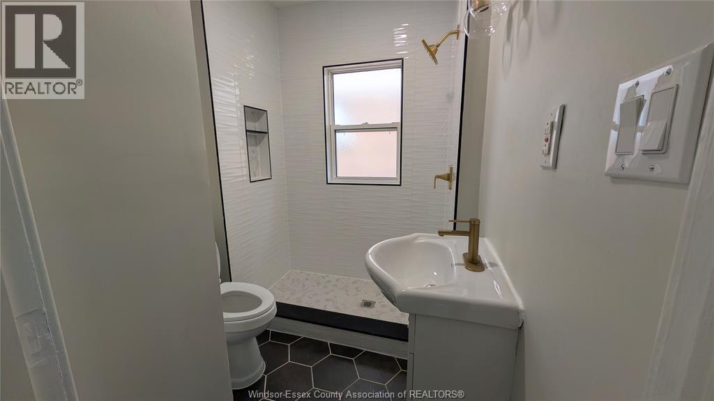 Additional image 4 of UPPER-3243 Millen Street, Windsor, ON, N9C1T1