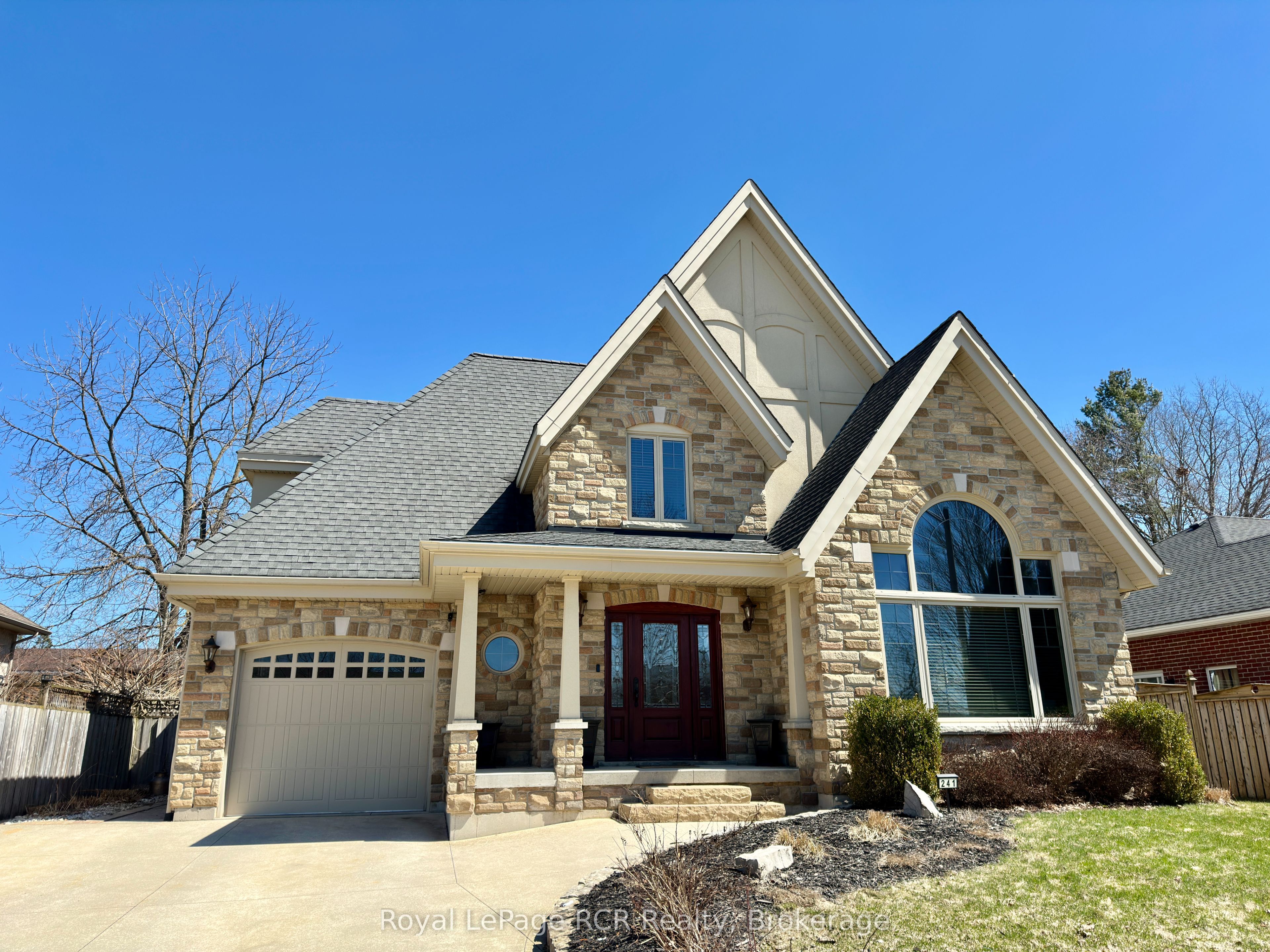 241 4th Street Crescent, Hanover, ON, N4N 3S9