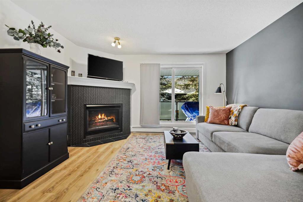 210-10 Sierra Morena Mews SW, Calgary, AB, T3H 3K5