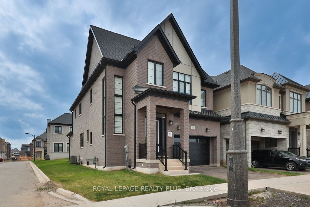 1327 Wheat Boom Drive, Oakville, ON, L6H 7Z6