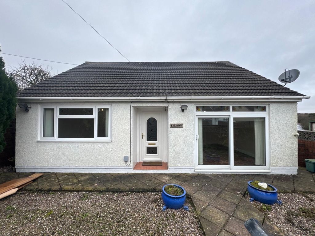 3 bed bungalow for saleLakeside, Little Lane, Beaufort, Ebbw Vale NP23