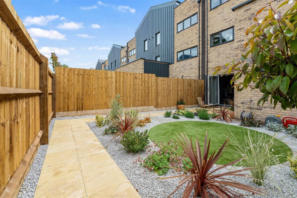 Additional image 46 of 5 bed town house for saleThe Dale, Parc Llandaf, Llantrisant Road, Llandaff, Cardiff CF5