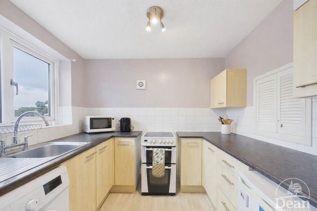Additional image 3 of 1 bed flat for saleVicarage Court, Coleford GL16