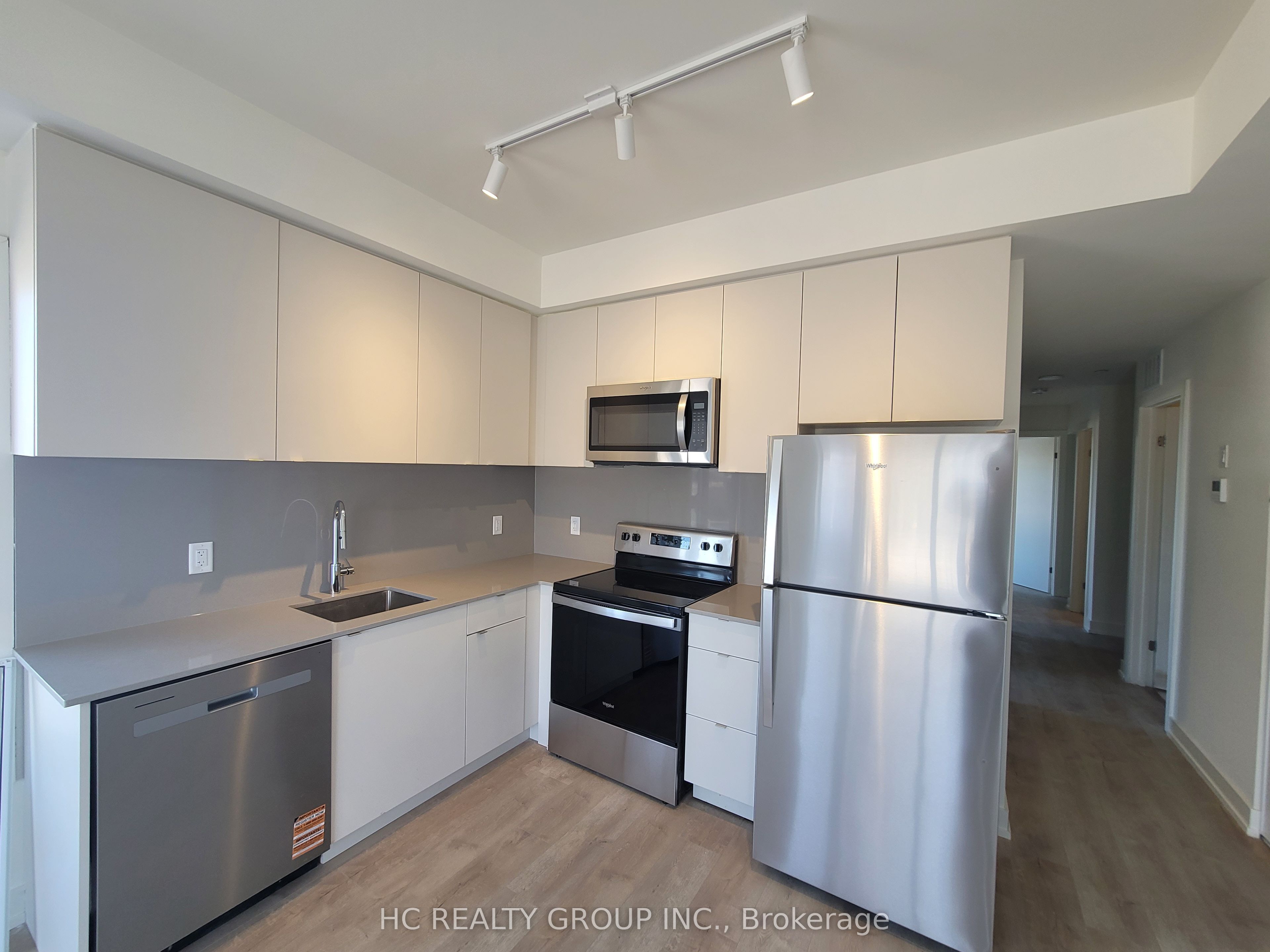 201A-16 Melbourne Avenue, St. Catharines, ON, L2P 0G5 photo 4