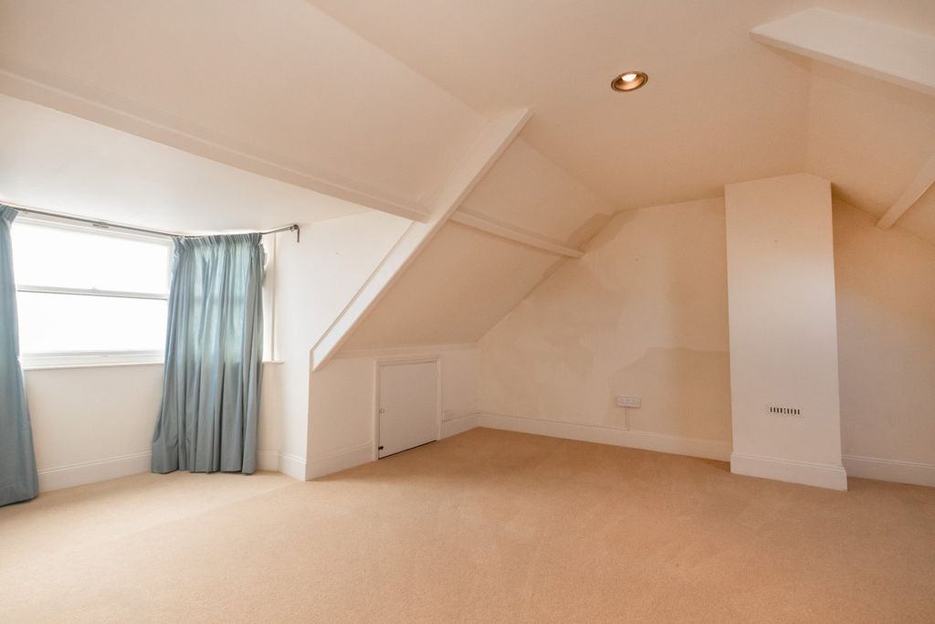 Additional image 15 of 4 bed semi-detached house for saleGlategny Esplanade, St Peter Port GY1