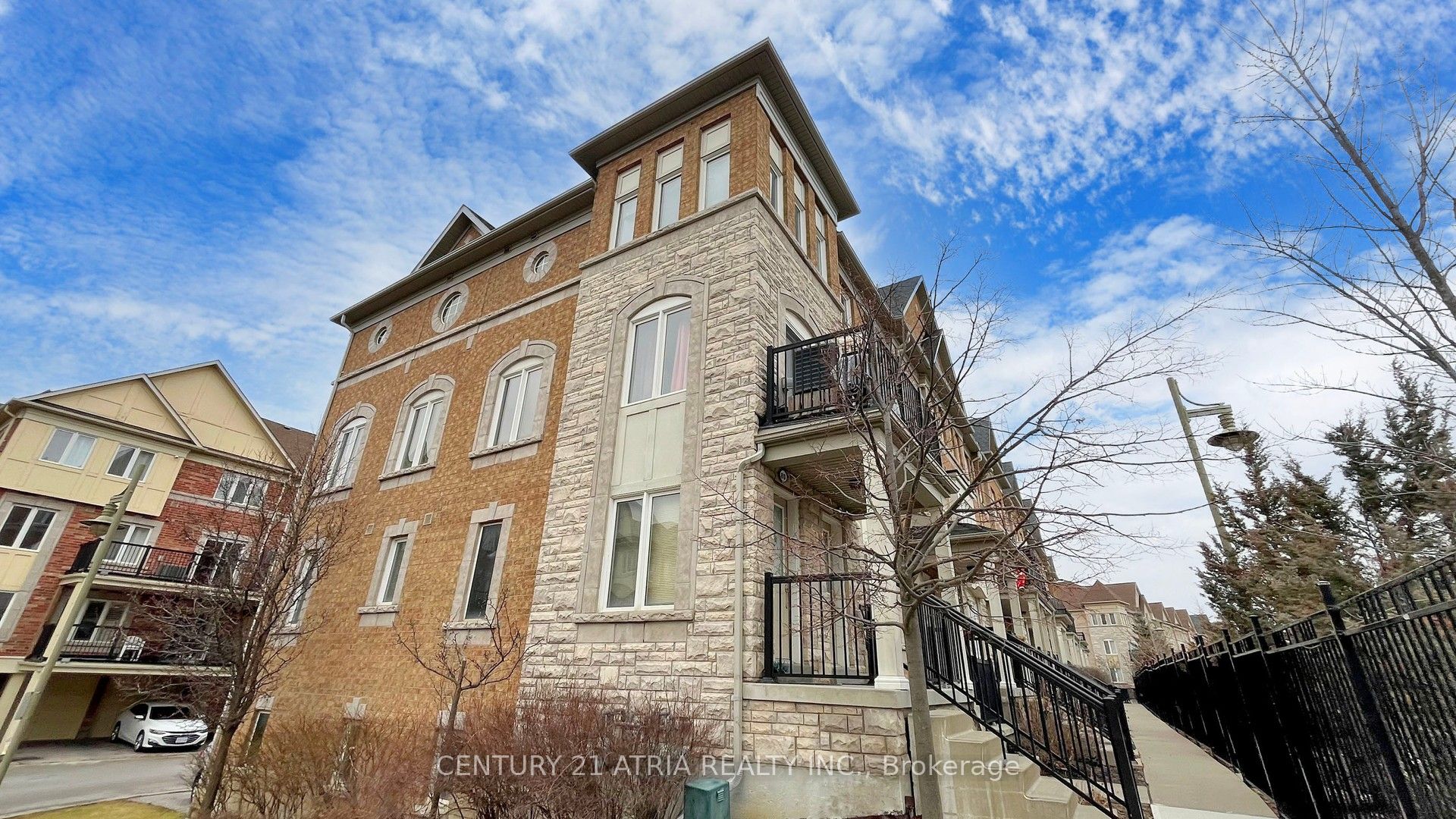 92 Louisbourg Way, Markham, ON, L6E 0C5 photo 3