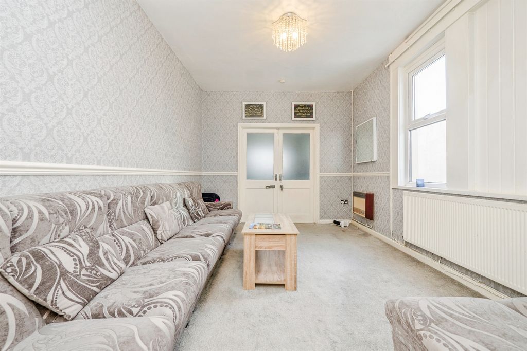Additional image 3 of 4 bed end terrace house for saleMackintosh Place, Roath, Cardiff CF24
