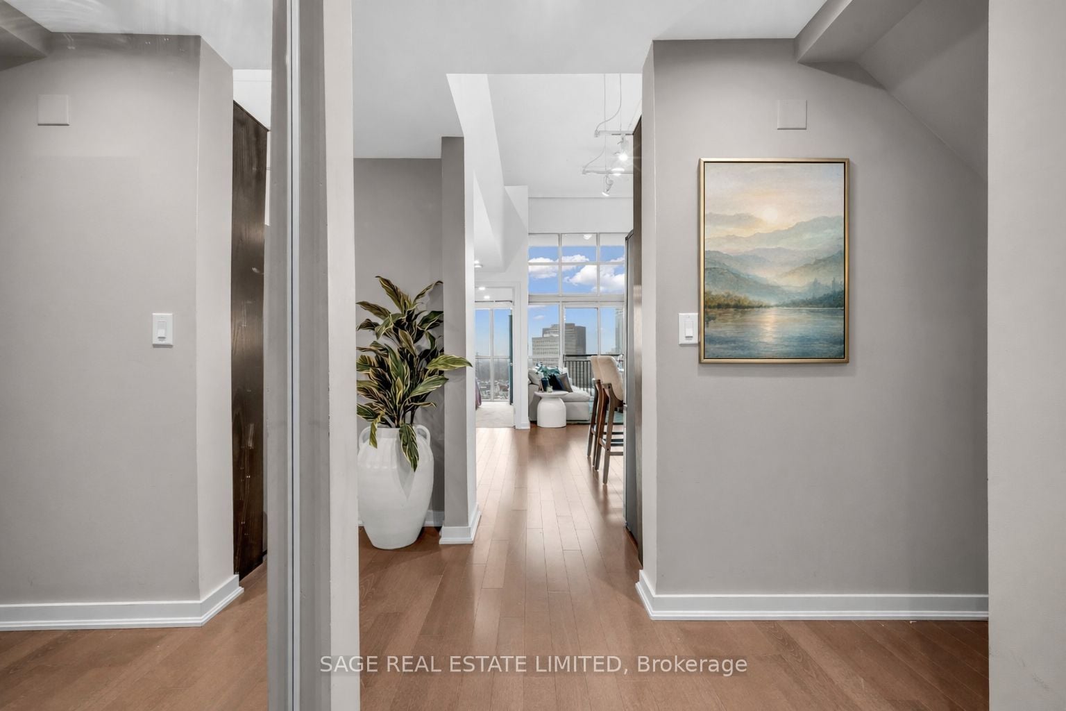 Additional image 2 of 803-2 Fieldway Road, Toronto, ON, M8Z 0B9