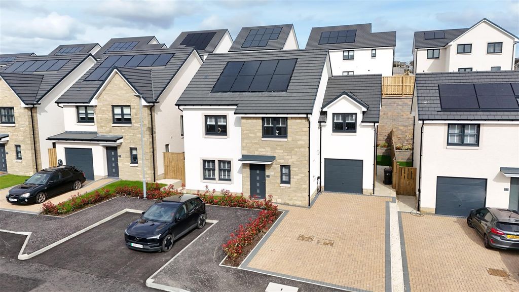 4 bed detached house for saleLairg Court, Airdrie ML6