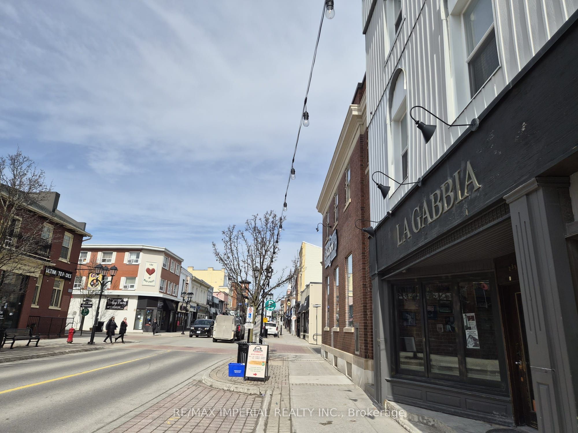 235 Main Street S, Newmarket, ON, L3Y 3Z4