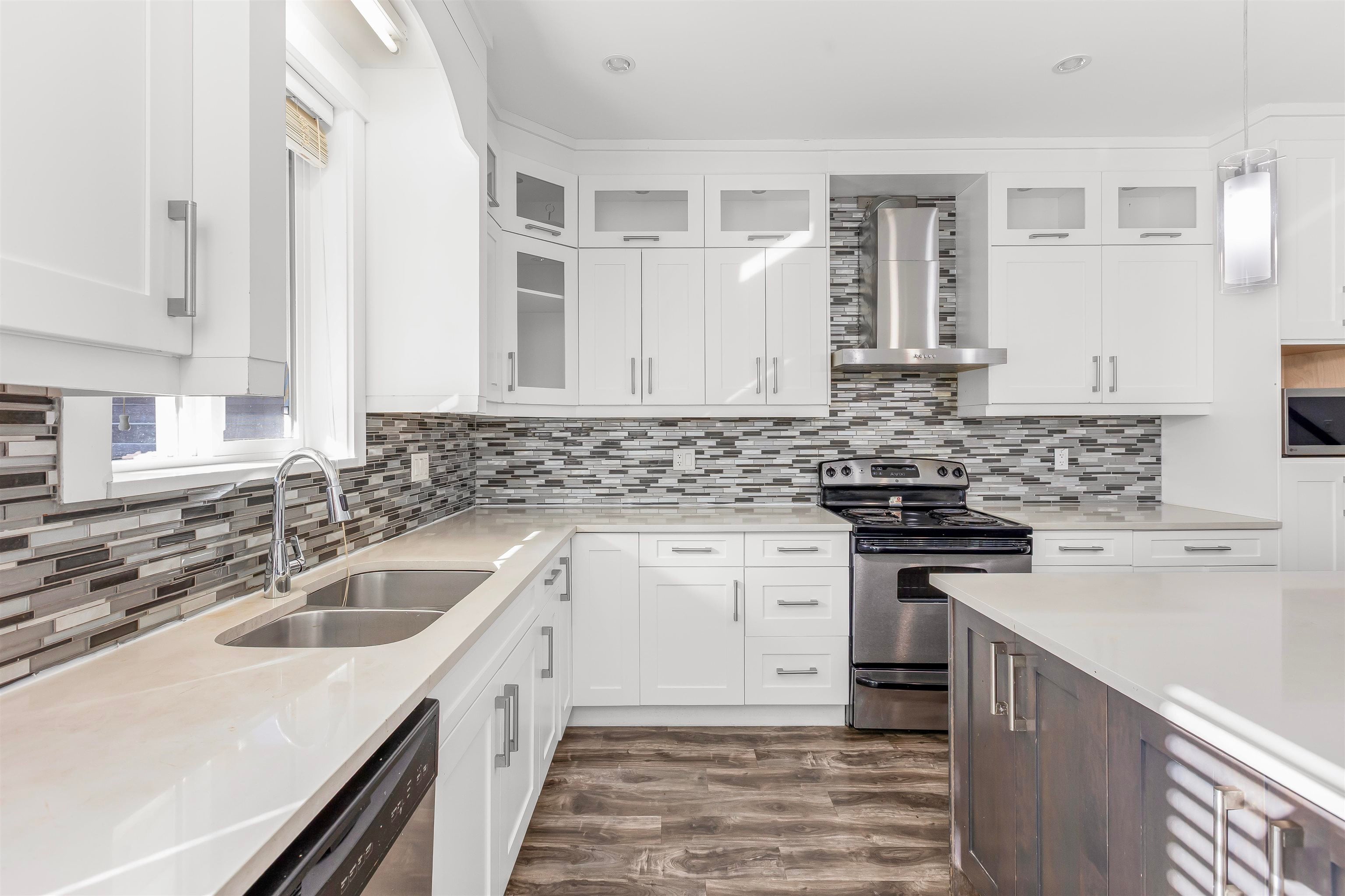 Additional image 3 of 6015 138a Street, Surrey, BC, V3X 1E7