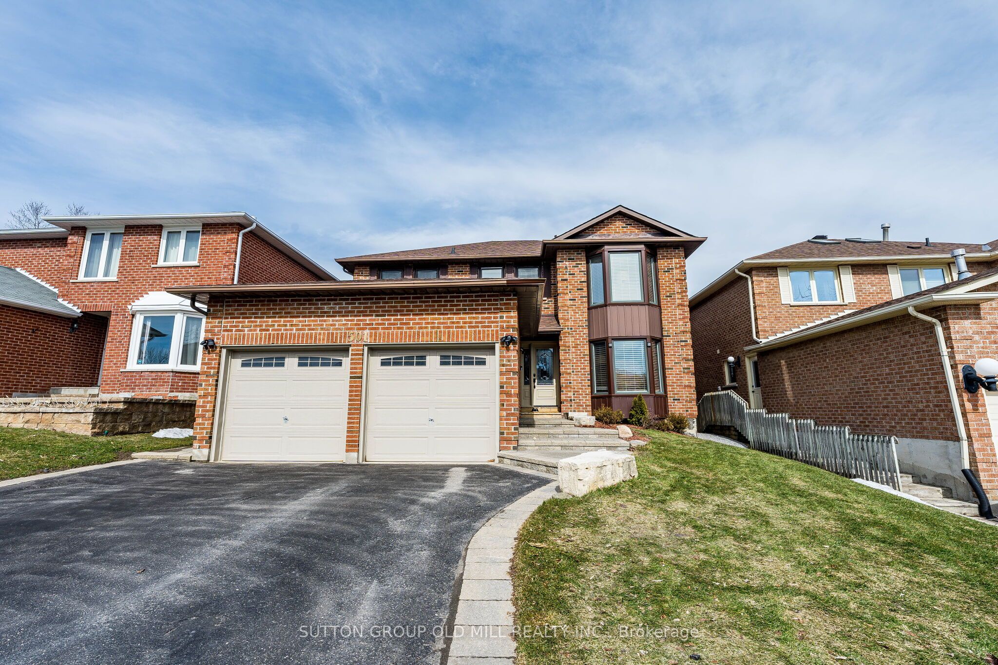 501 Sundown Crescent, Pickering, ON, L1V 6A7