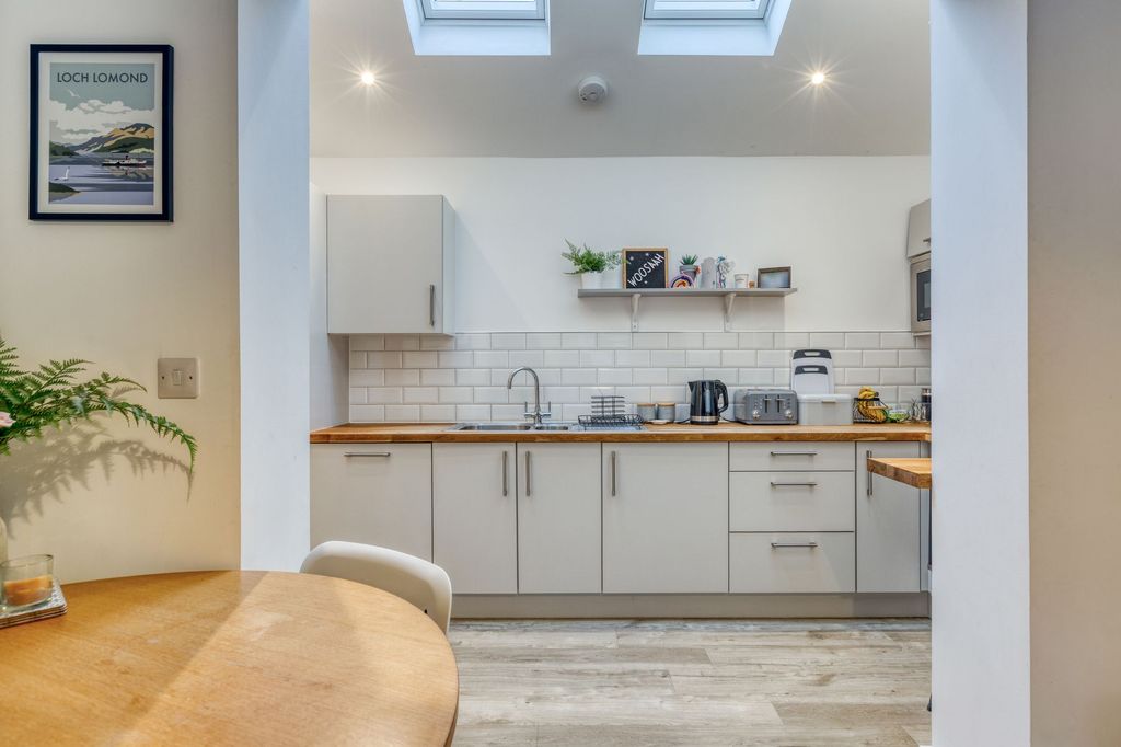 Additional image 12 of 2 bed property for sale2 Brooklyn Mews, St Helier JE2