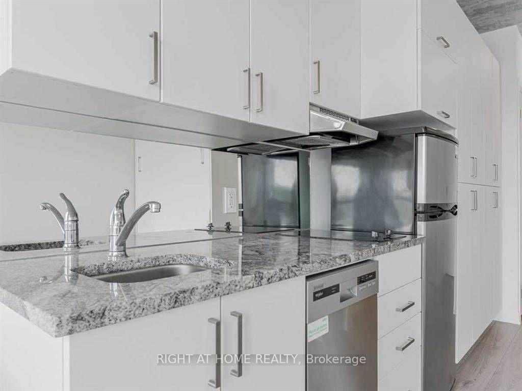 441-1900 Simcoe Street N, Oshawa, ON, L1G 0C1 photo 5