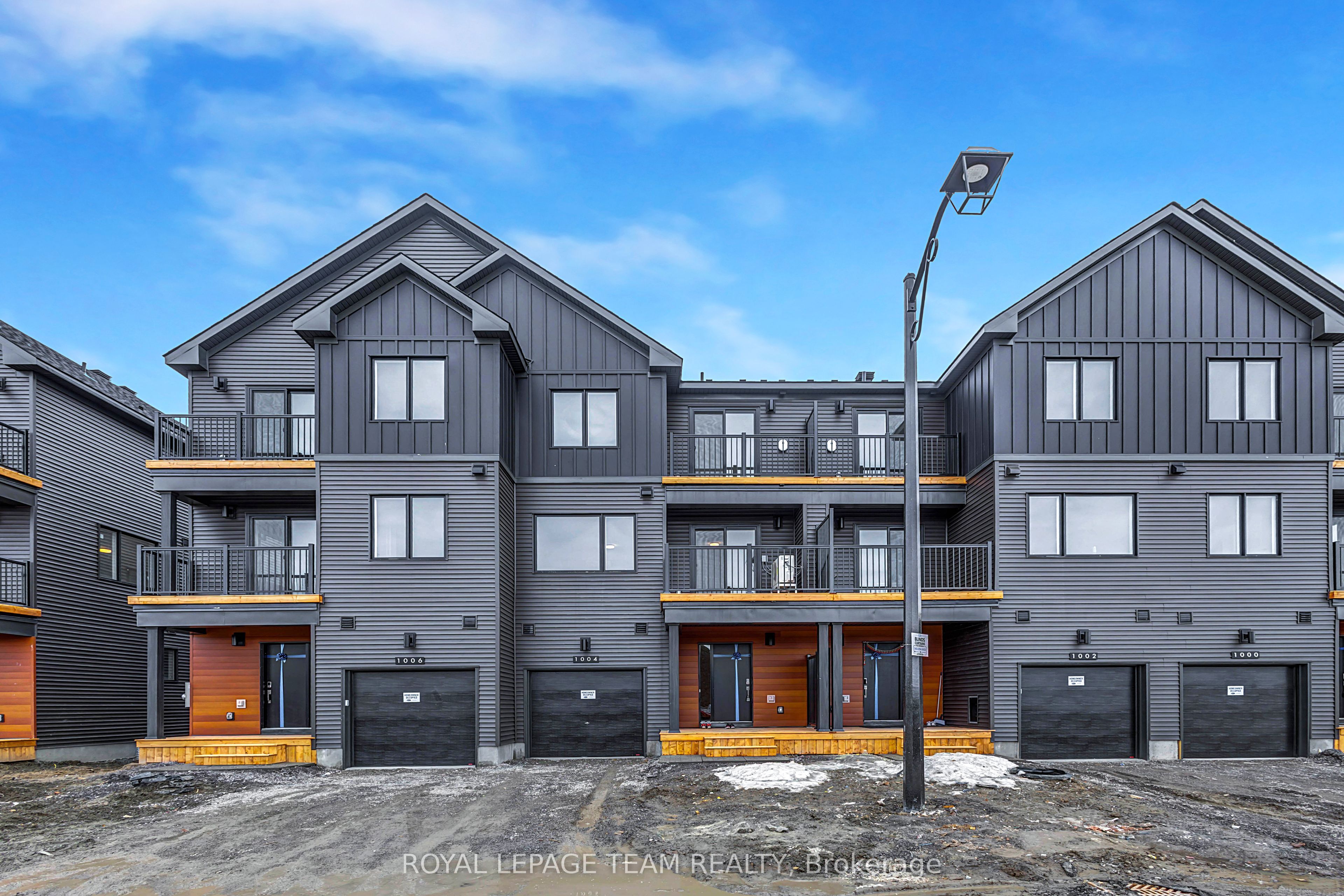1004 Elixir Place, Ottawa, ON, K2K 1X7