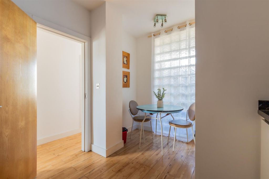 Additional image 9 of 2 bed flat for saleMarlborough Road, Penylan, Cardiff CF23