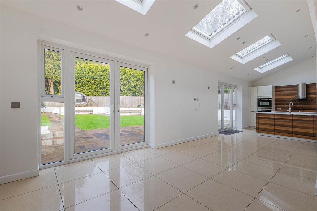 Additional image 9 of 4 bed detached house for saleBronwydd Close, Penylan, Cardiff CF23