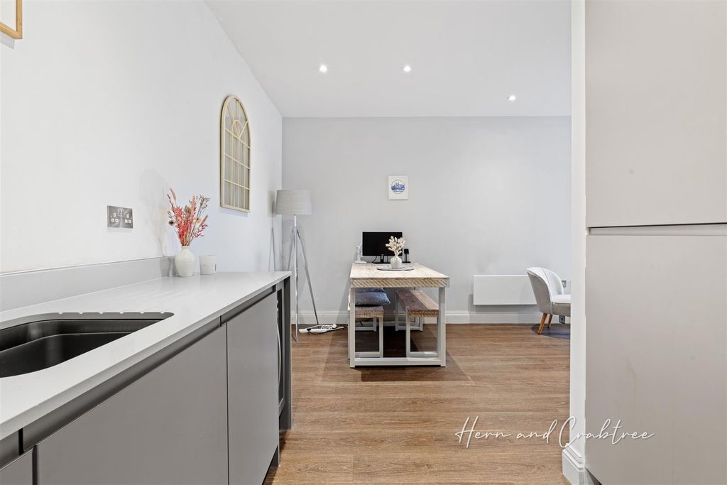 Additional image 11 of 1 bed flat for saleRomilly Crescent, Pontcanna CF11