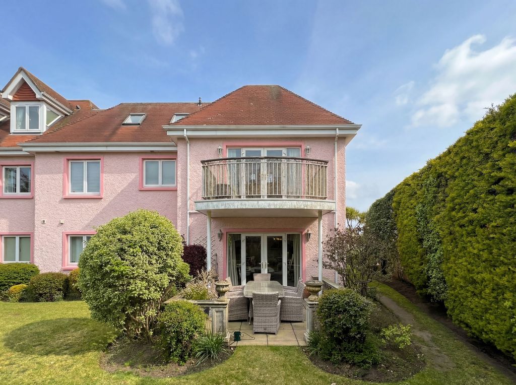3 bed flat for saleApartment 4 La Rocquaise, St Brelade JE3