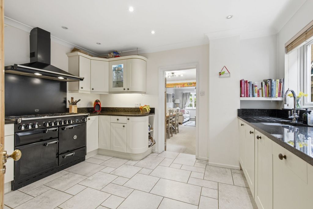 Additional image 4 of 3 bed semi-detached house for saleNursery Lane, Ascot SL5