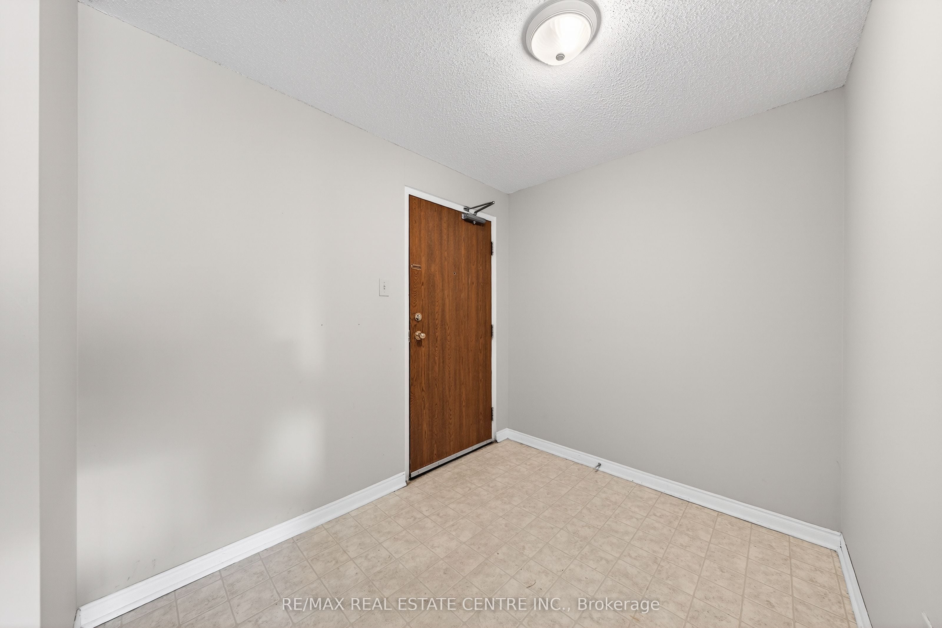 Additional image 5 of 1002-35 Green Valley Drive, Kitchener, ON, N2P 2A5
