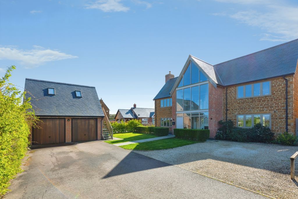 4 bed detached house for saleTop Street, Southam CV47