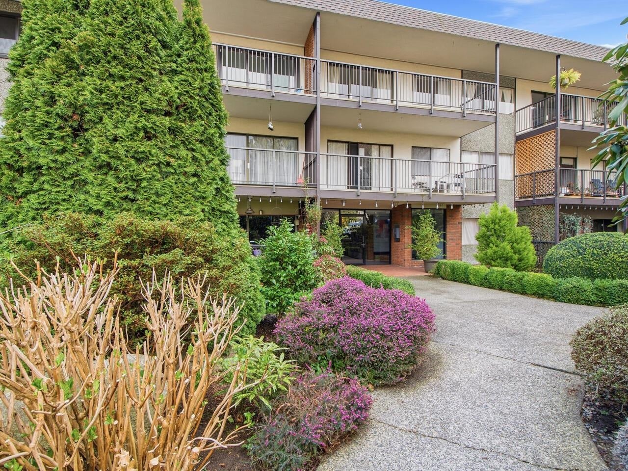 315-155 5th Street E, North Vancouver, BC, V7L 1L3