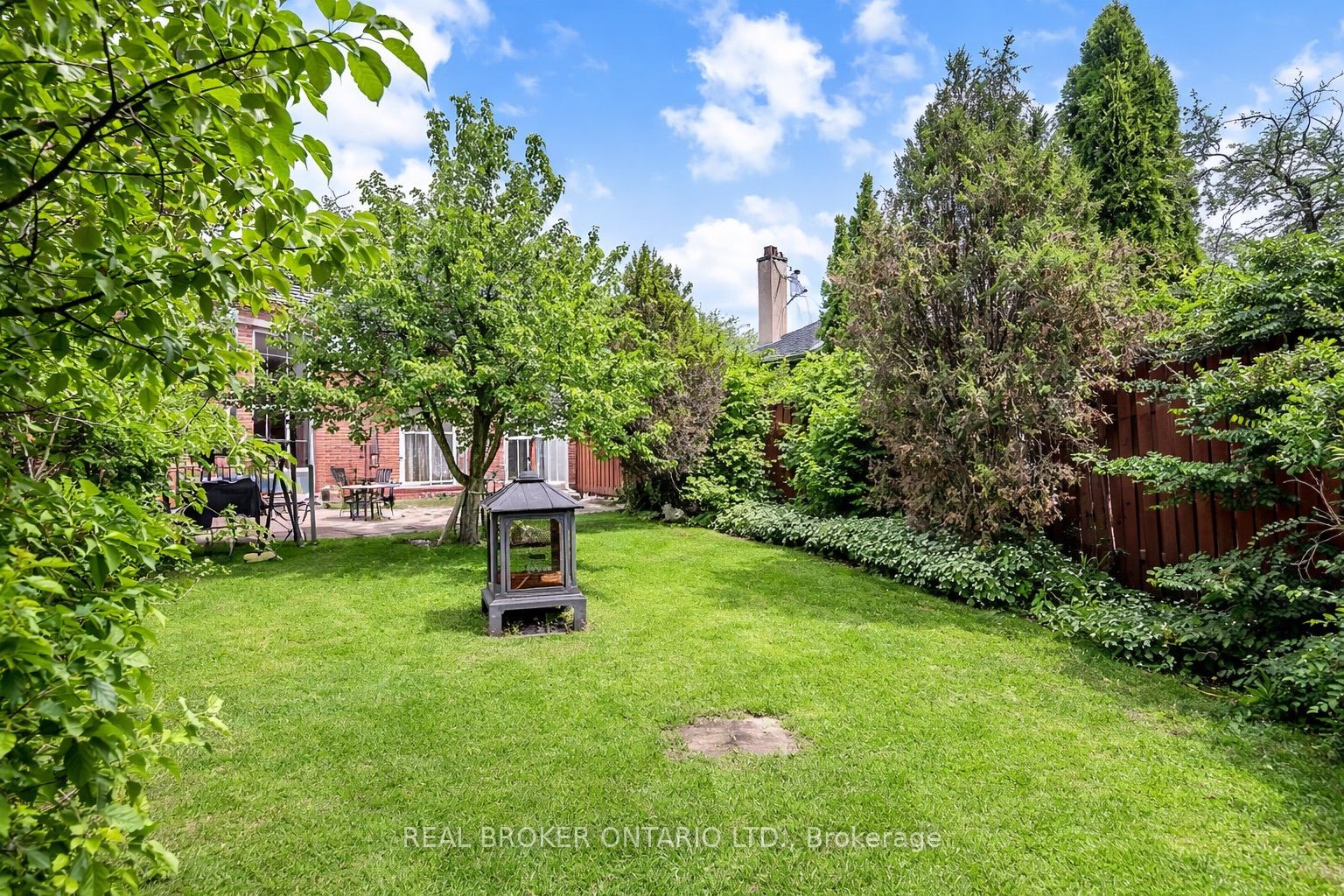 Additional image 6 of Main-3474 Galena Crescent, Mississauga, ON, L5A 3L8