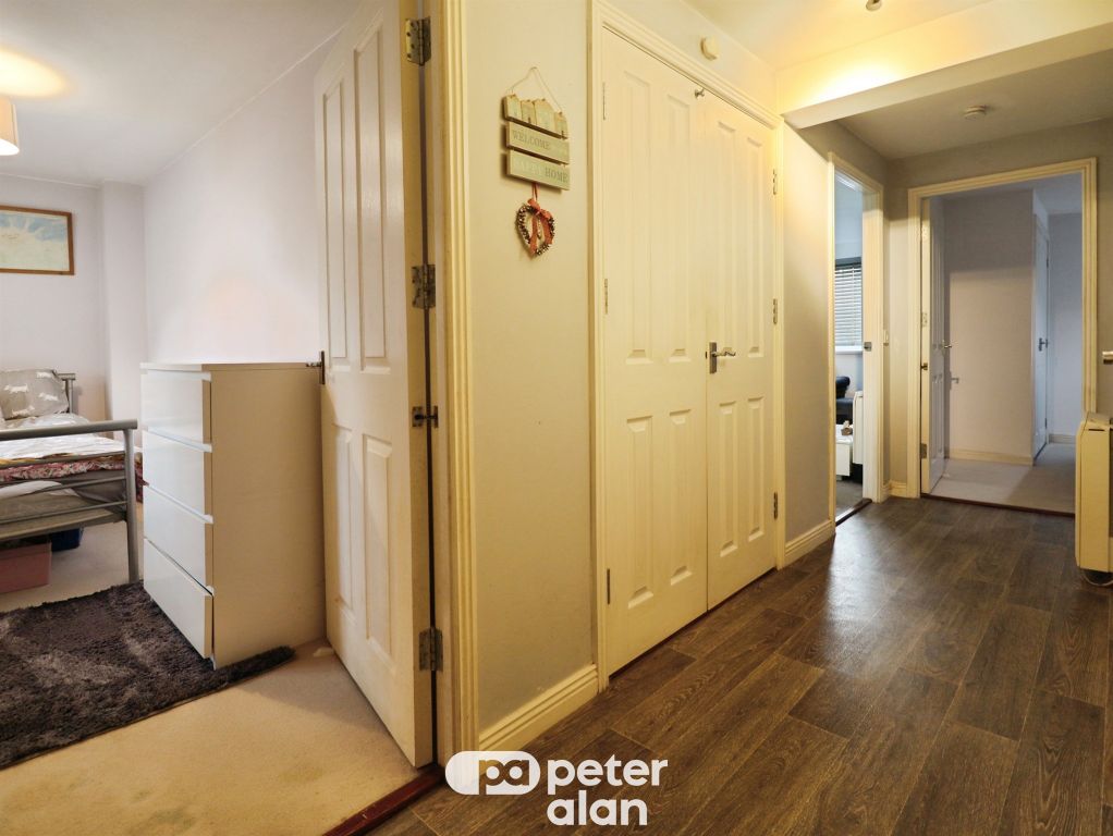2 bed flat for saleMarle Close, Pentwyn, Cardiff CF23 photo 4