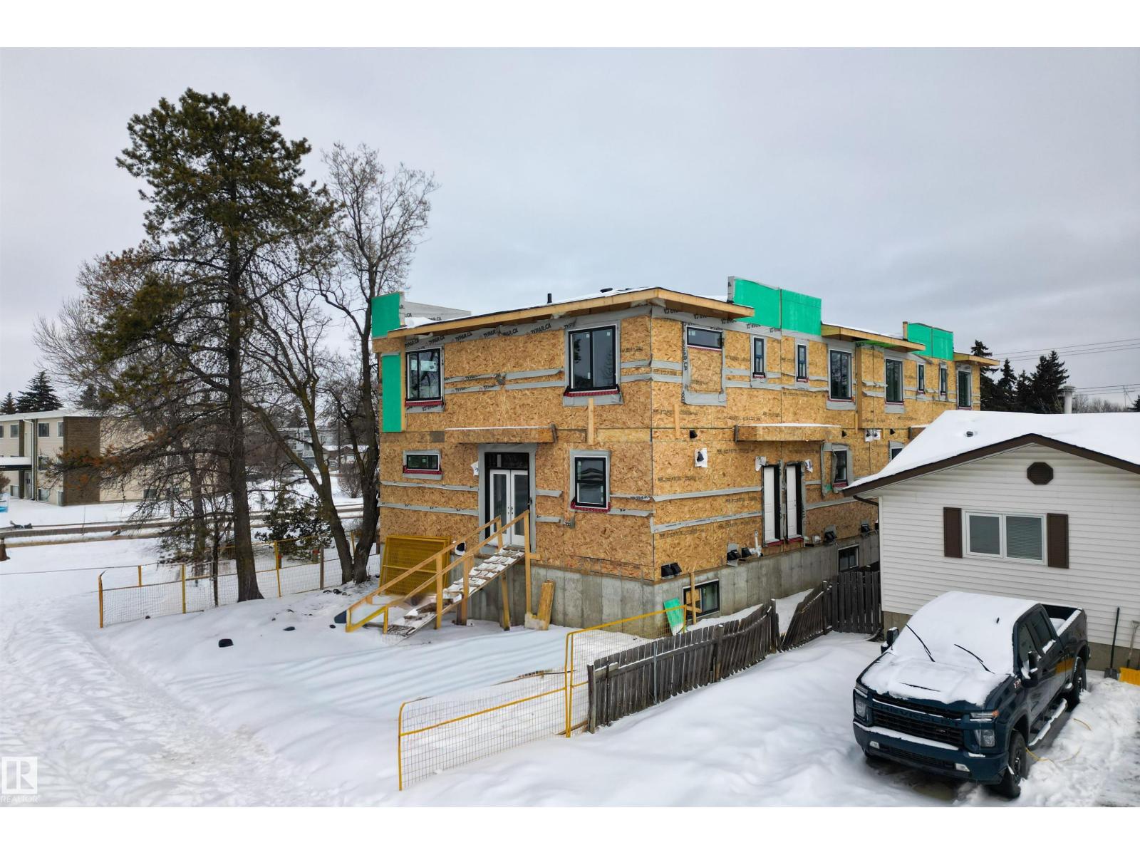 Additional image 2 of 9945 154 Street NW, Edmonton, AB, T5P2G8